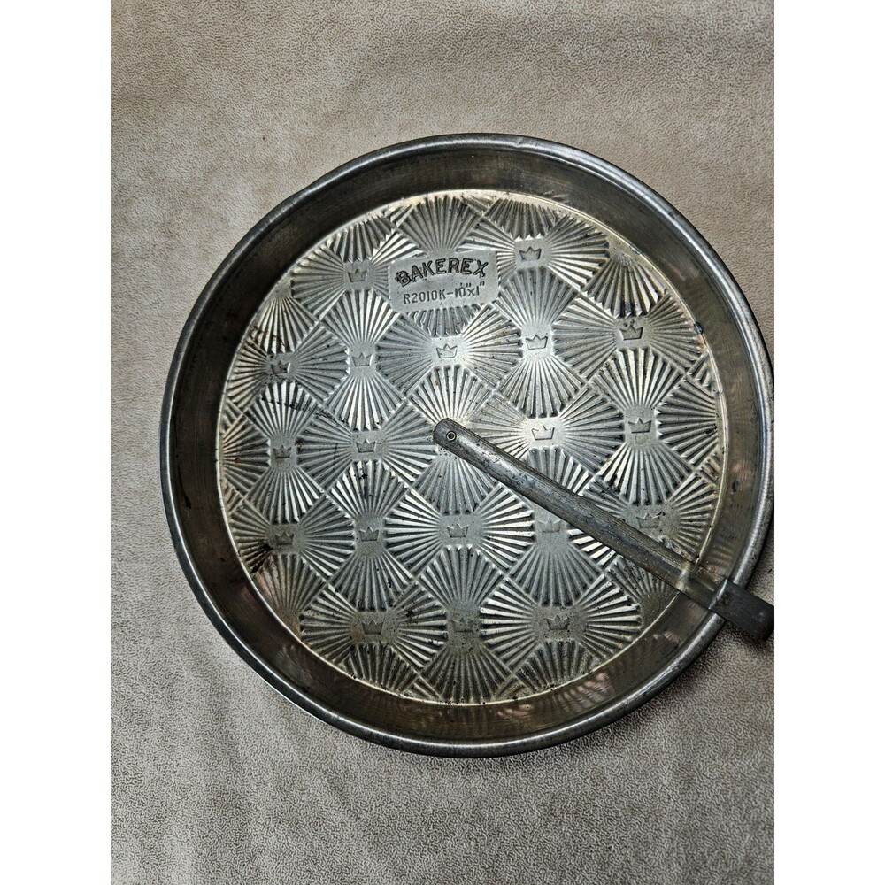 (2) Vintage Bakerex 10" Round Cake Pans Starburst Pattern With Release R2010K